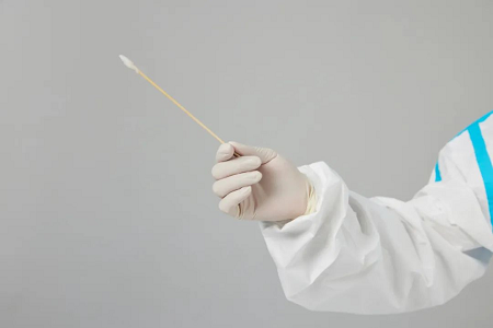 Doğru virüs toplama için güvenilir steril swab